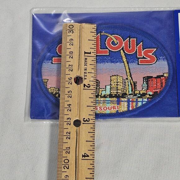 Vintage 4" St. Louis Missouri Iron-on Woven Patch Badge - Picture 3 of 5